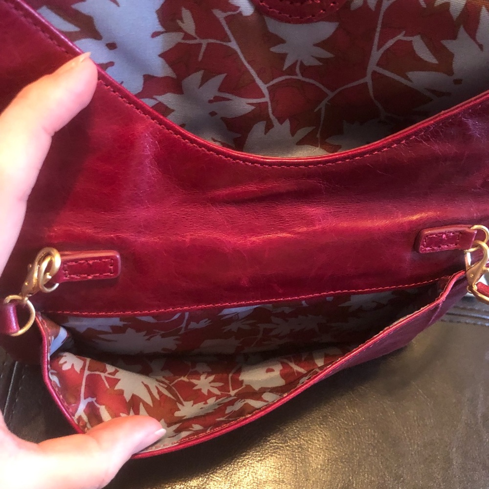 Hobo Rudy Raspberry Foldover Crossbody Women's Le… - image 7